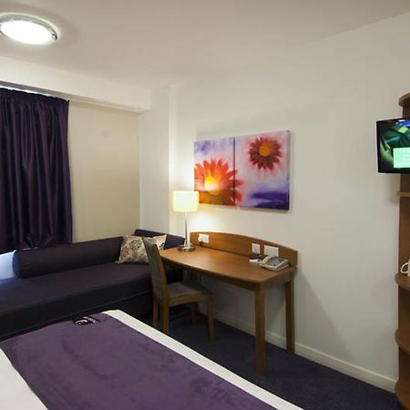 Premier Inn Hatfield Екстер'єр фото