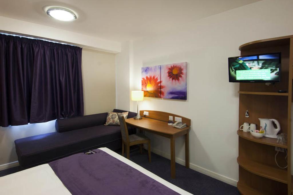 Premier Inn Hatfield Екстер'єр фото