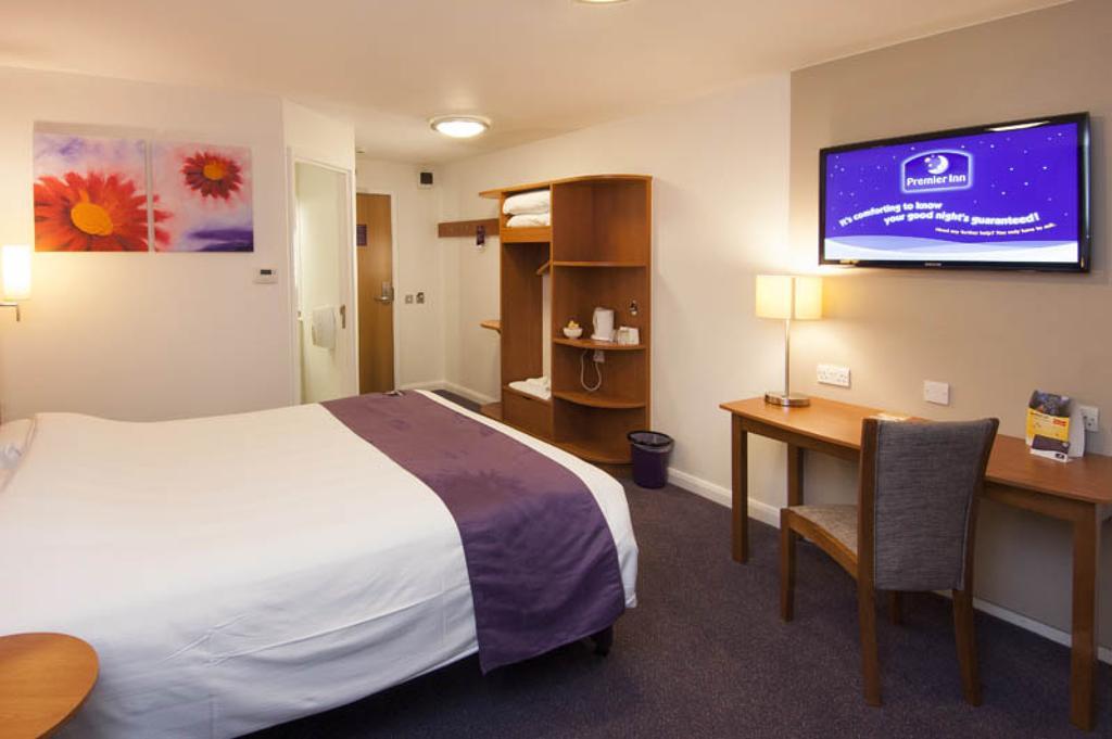 Premier Inn Hatfield Екстер'єр фото